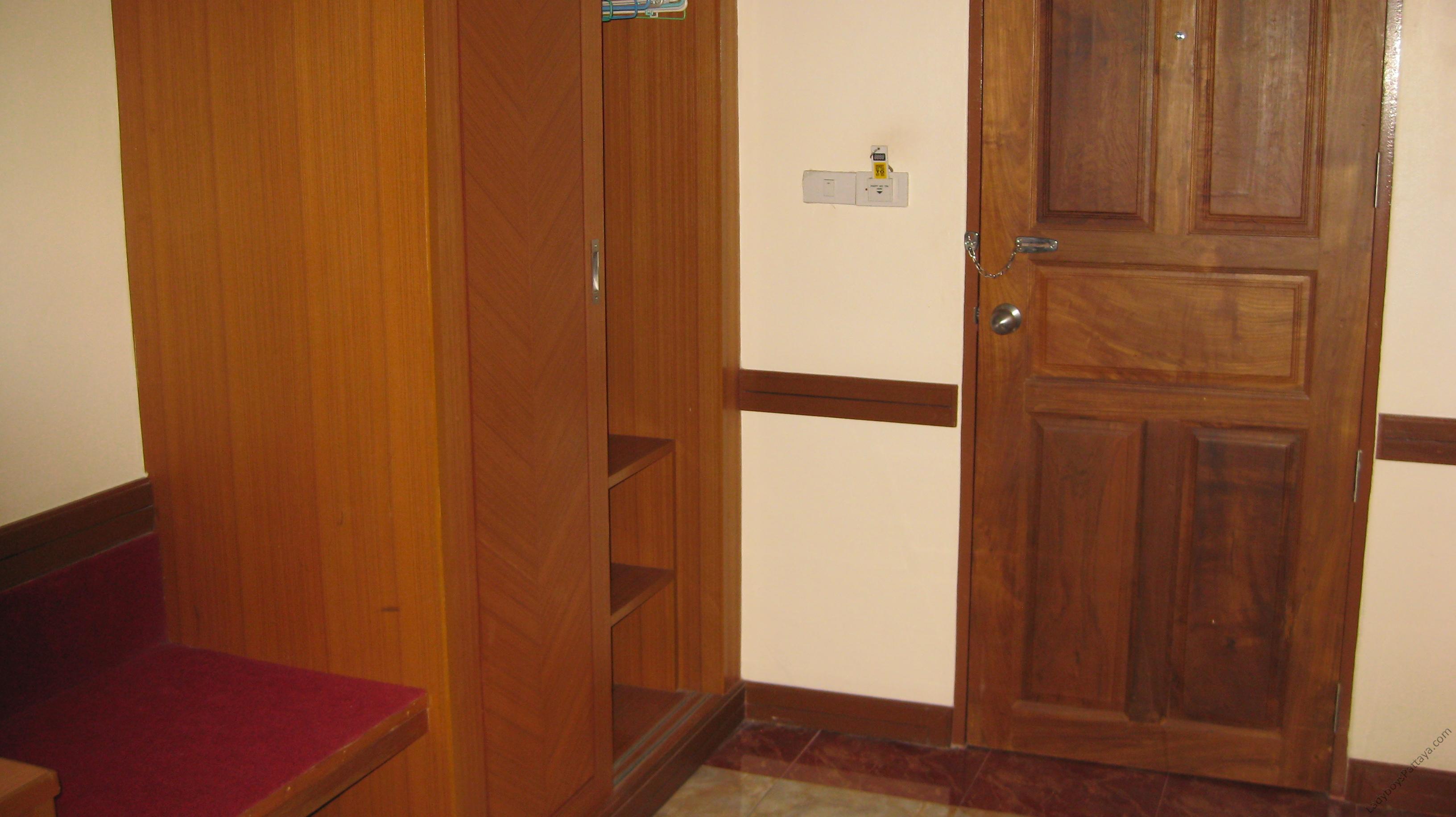 Attached Image: May 2011 Thai 007.JPG