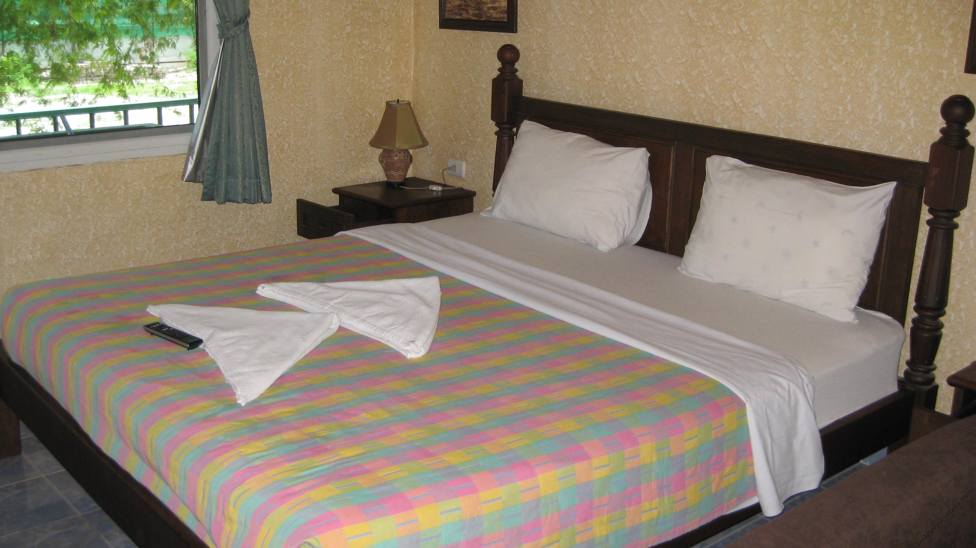 Attached Image: May 2011 Thai 009.JPG