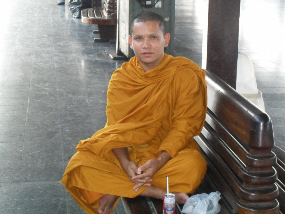 A Budda seated at the Railway Station BK.jpg